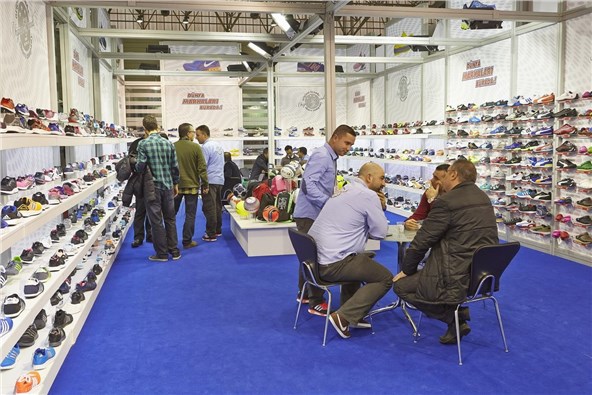 İzmir Ayakkabı Fuarı'na 31 ülkeden alım heyetleri gelecek