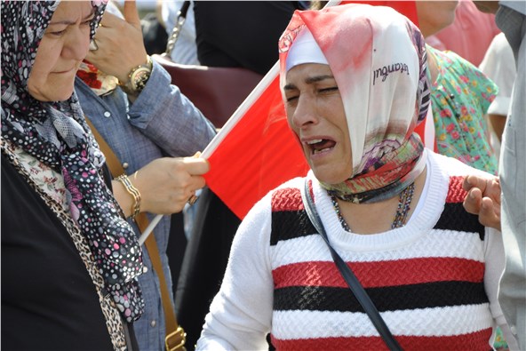 Asker annesinin feryadı Artık anneler sesini çıkarsın