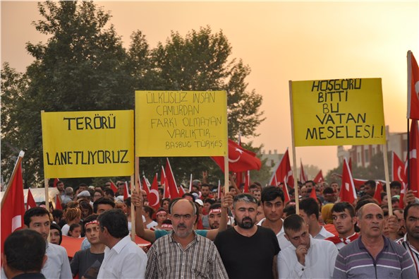 Osmaniye iki şehidinin yasını tutuyor