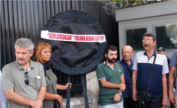 ABD büyükelçiliği önünde 12 Eylül darbesi protesto edildi