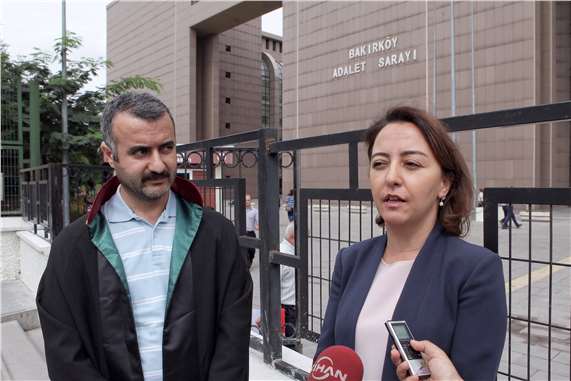 Today's Zaman yazarı ve editörüne Başbakan'a hakaret davası