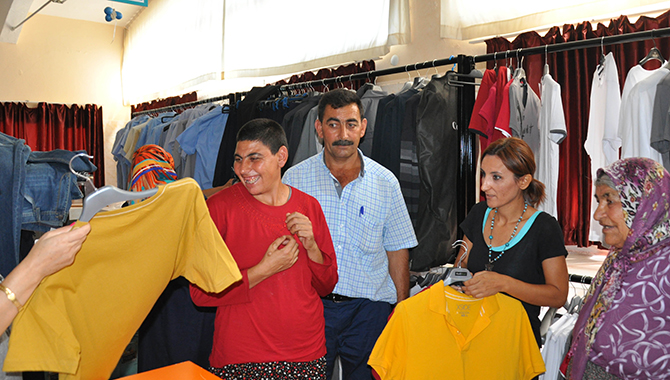 Tarsus’ta 200 engelli sevindirildi