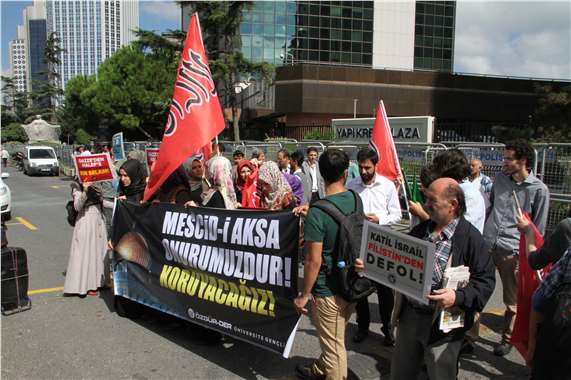 İsrail Konsolosluğu önünde Mescid-i Aksa protestosu