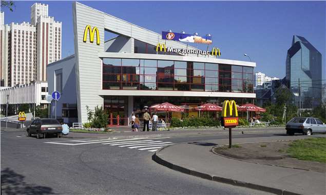 Üzerine kahve dökülen kız çocuğu McDonald’s’tan 5 bin dolar tazminat kazandı