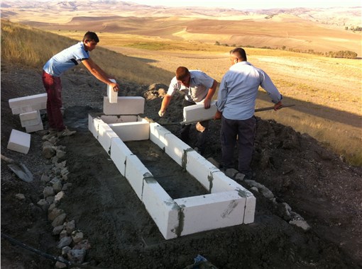 Vefat eden annesinin adını, yaptırdığı çeşmede yaşatacak
