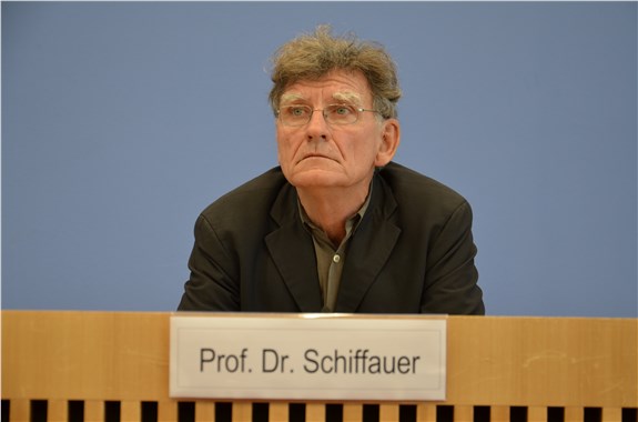 Alman uzmanlar Mülteciler arasında ayrım yapılmasın