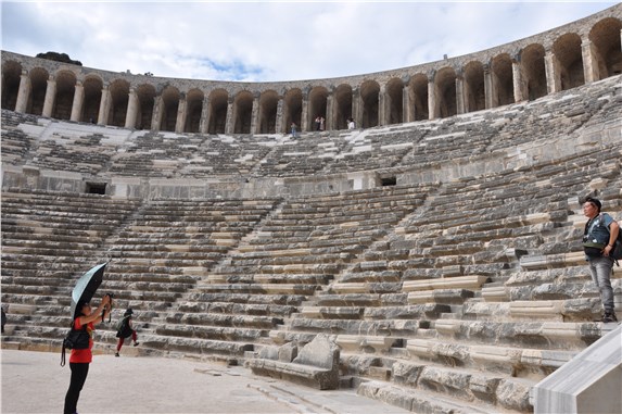 Aspendos’un restorasyonunda amaç tiyatro kapasitesini artırmakmış