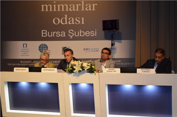 "Kentsel dönüşüm, hukuk yok sayılarak otoriter süreçlerle dayatılıyor"