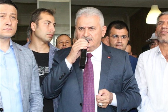 Binali Yıldırım MHP sorumsuz, CHP bir alem