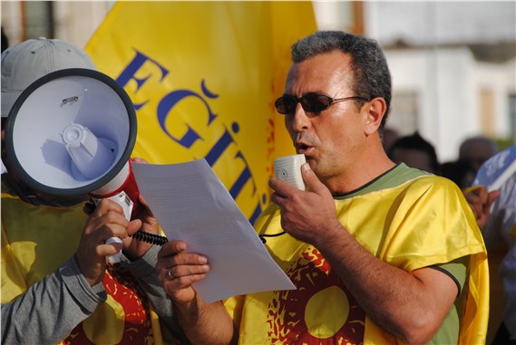 Eğitim Sen AK Parti iktidarı döneminde öğretmenlik mesleği itibarsızlaştırıldı