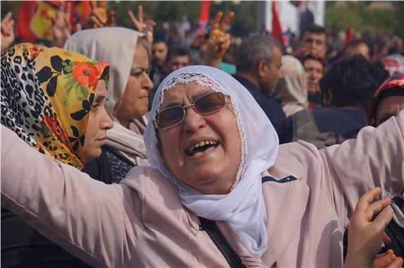 Saldırıda ölenlerin yakınlarından Erdoğan'a Kürtçe tepki
