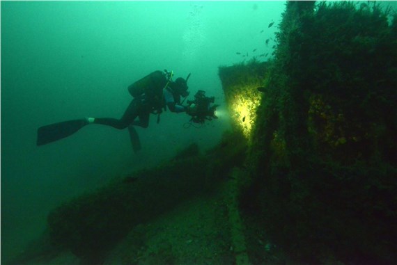 Çanakkale Boğazı'nda saygı dalışı gerçekleştirildi