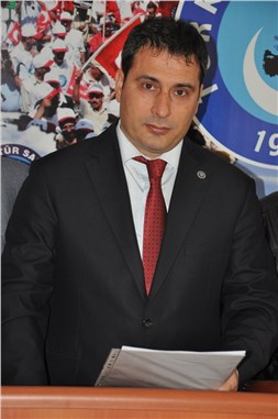 'Ülkenin Ortadoğu bataklığına dönüşmemesi için demokrasiye yönelmesi zorunludur'