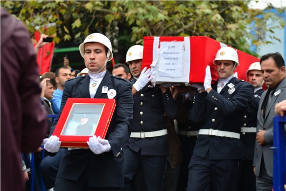 Şehit polis Çelik, son yolculuğuna uğurlandı