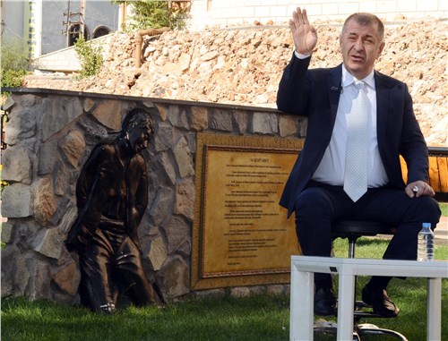 Ümit Özdağ Astsubayların hukuki hakları bir an önce verilmeli