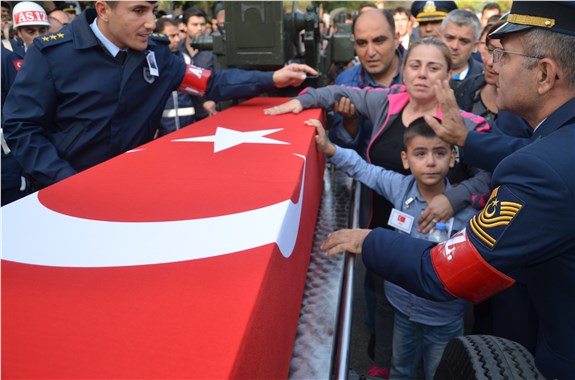 Annesine vasiyet etmiş Şehit olursam Kanpınar şehitliğine defnedin