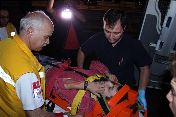 Düğüne giderken hastanelik oldu