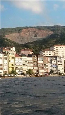 Tepkilere rağmen kapatılmayan taş ocağı silueti bozuyor