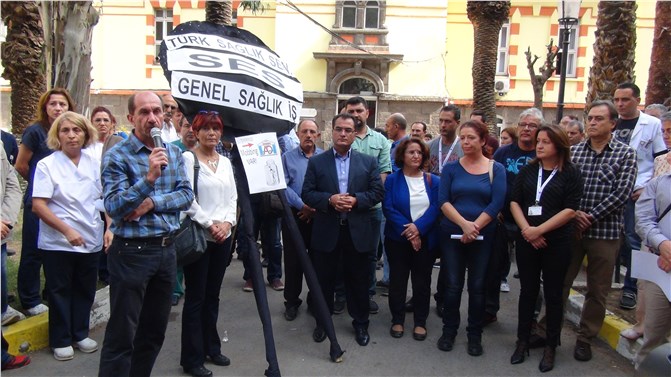 Hastane çalışanlarından mobbing eylemi