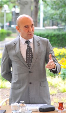 Başkan Soyer Hizmet üretemez duruma getirilmek isteniyoruz