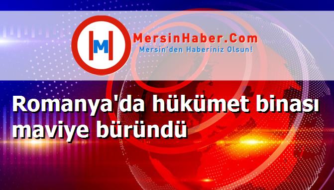 Romanya'da hükümet binası maviye büründü