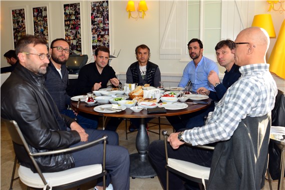 Bursaspor'da teknik ekip ve oyuncular kahvaltıda buluştu