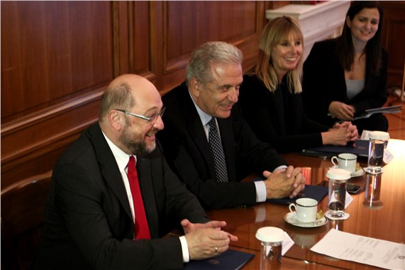 Çipras Mülteciler Türkiye'den AB'ye dağıtılmalı