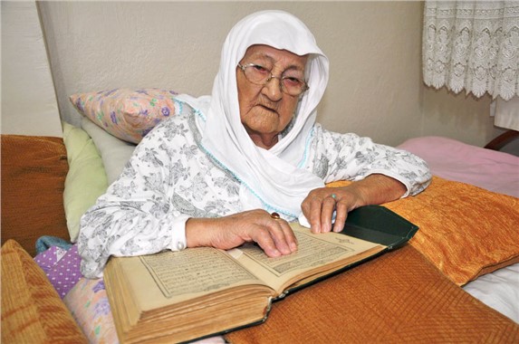 103 yaşındaki nine Her 10 Kasım'da Atatürkle ilgili anılarım canlanıyor