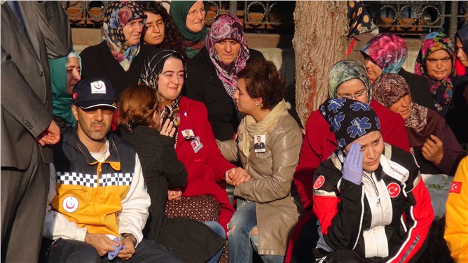 Konyalı şehit polis Arif Demir dualarla toprağa verildi