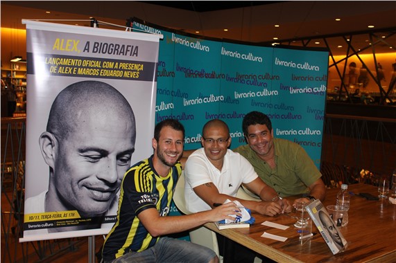 Alex de Souza'nın hayatı kitap oldu