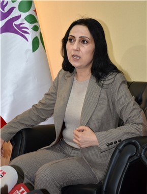 "Sokağa çıkma yasağı olduğu için iki milletvekili yemin edemedi"