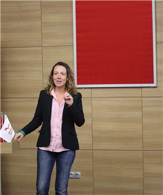 Dünyayı yürüyerek dolaşan kadından Melikşah Üniversitesi'ne ziyaret