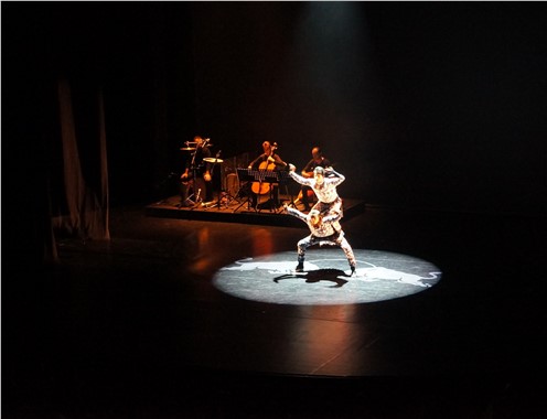 Halk oyunu ile 'breakdance' aynı sahnede buluştu