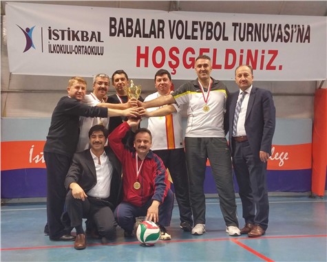 İstikbal Koleji velileri, voleybol turnuvasında buluştu