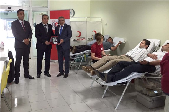 Çimento çalışanları kan bağışında bulundu