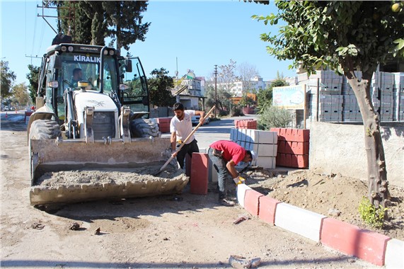 Büyükşehir ekipleri, Serap Aktaş Koşu Yolu'nda düzenleme çalışması yapıyor
