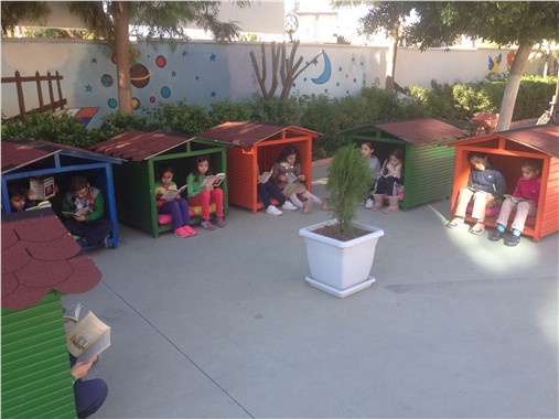 Kitap okumayı sevdirmek için kitap köyü kurdular