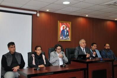 Erdemli Belediyesi'nin Sanat Kursları Devam Ediyor