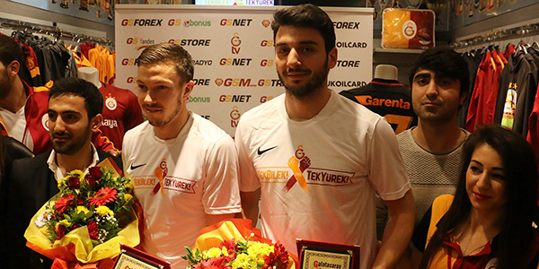 Galatasaraylı Futbolcular, Taraftarlarıyla Buluştu