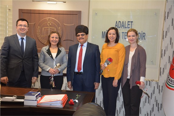 GÜLNAR BELEDİYE BAŞKANI GÜNEL KADINLAR GÜNÜ’NÜ KUTLADI