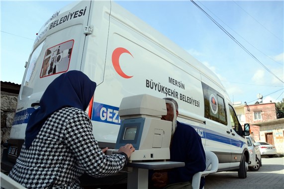 Gezici Sağlık Tarama Araçları Vatandaşlara Hizmet Veriyor