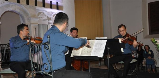 Tarsus'ta Kilisede konser verildi