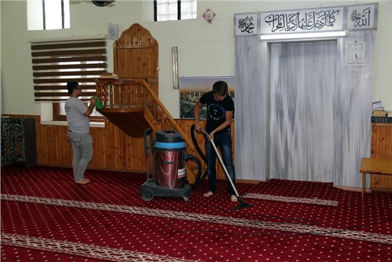 ERDEMLİ’DE CAMİLER PIRIL PIRIL