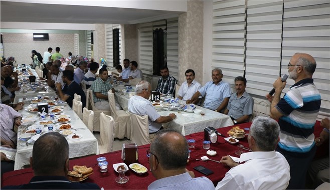 EMEKLİ VE ÇALIŞAN GÖREVLİLERİ İFTARDA BULUŞTU