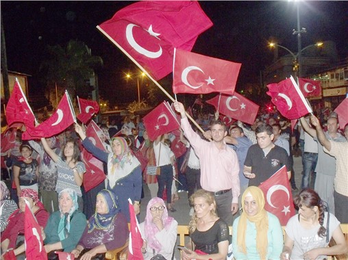 DEMOKRASİ NÖBETİNDE 7. GÜN