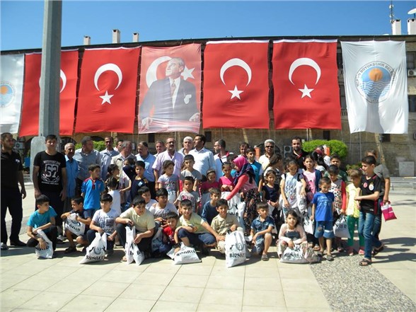 TÜRKAV   EĞİTİM YARDIMI YAPTI