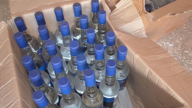 Mersin'de Sahte İçkiyi Kadın Çorabından Süzerek Üretmişler