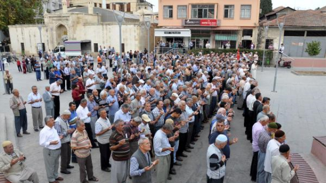 Mersin'de Vatandaşlar Yağmur Duasına Çıktı