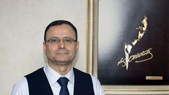 Mersin Ticaret ve Sanayi Odası Başkanı : Gençler Memurluk Hevesine Kapılıyor