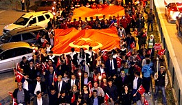 Mersin'de Bayrağını Al Gel Yürüyüşü Türkiye Genelinde Büyük Yankı Getirdi